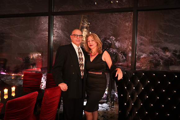142 -ESNY2074 - EliteStudiosNY.com